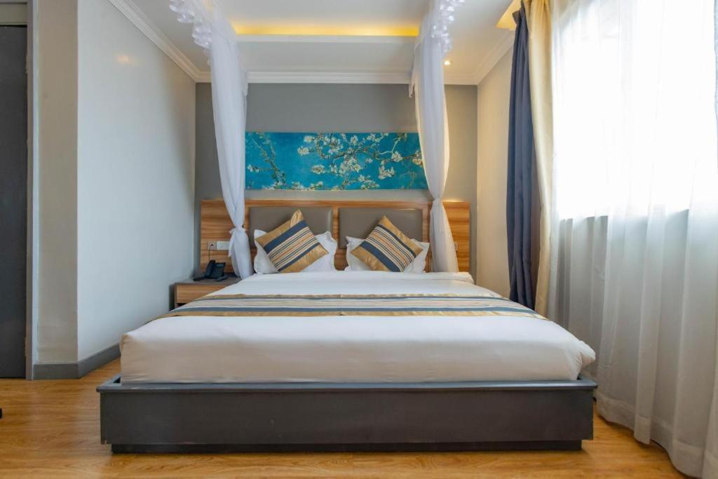 Raha Hotel & Suites Nairobi Exteriör bild