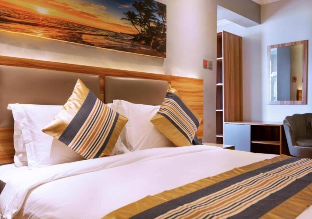 Raha Hotel & Suites Nairobi Exteriör bild